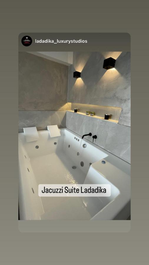 Jacuzzi Suite Ladadika Thessaloníki Ngoại thất bức ảnh