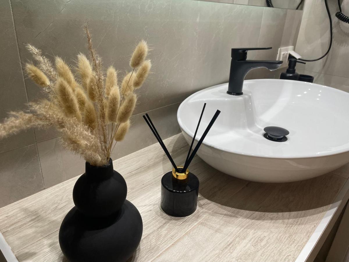 Jacuzzi Suite Ladadika Thessaloníki Ngoại thất bức ảnh